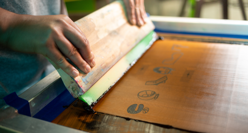 A Guide to Screen Printing History 1 A Guide to Screen Printing History 1